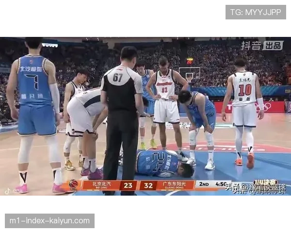 周琦内线护框压制广东进攻，北京利用三分火力优势终结系列赛